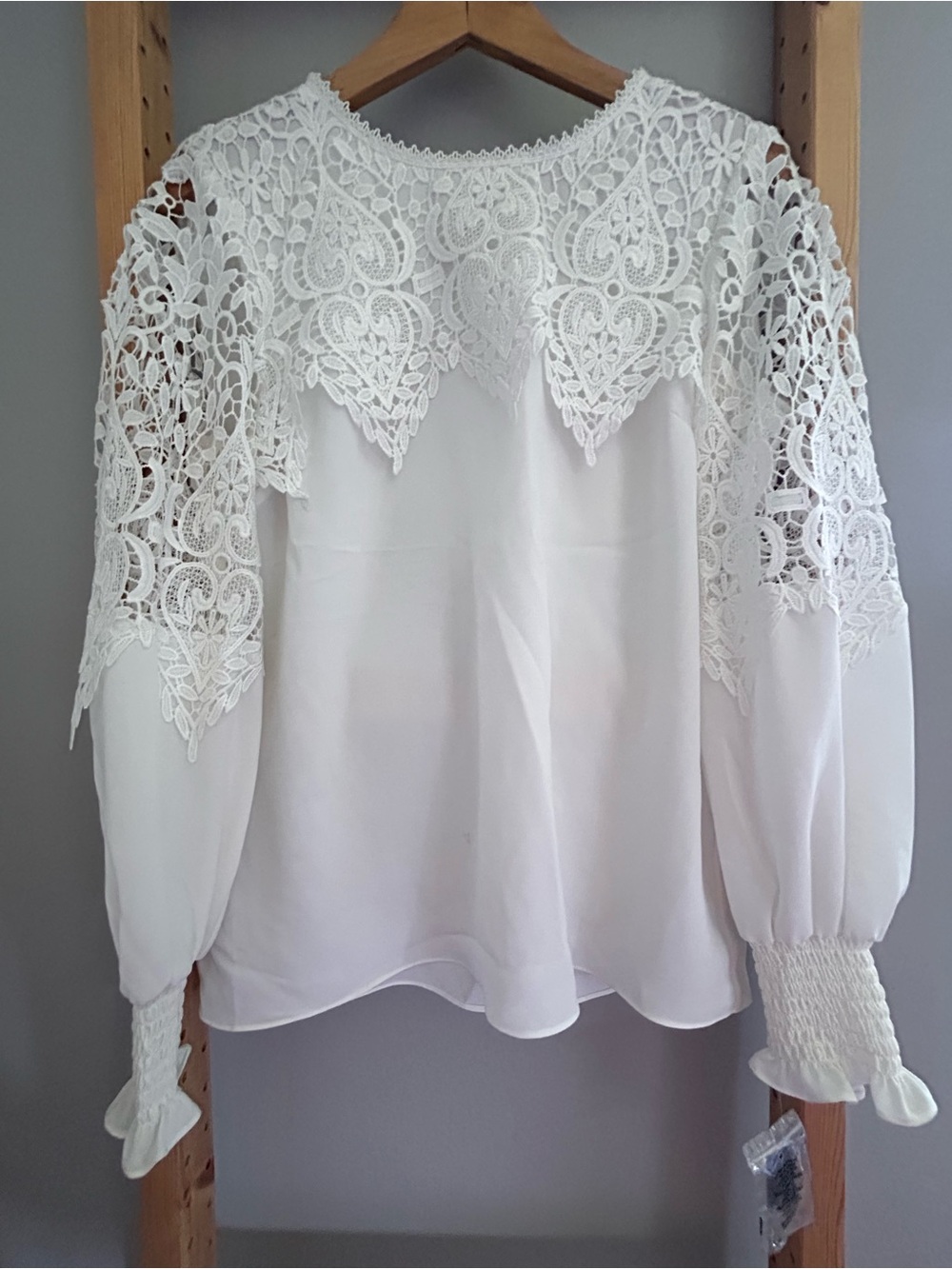 Tahari White Lace Yoke Peasant Blouse